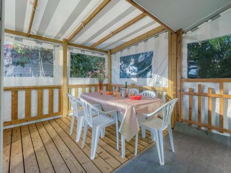 Camping De Brouel Ambon Εξωτερικό φωτογραφία